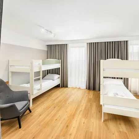 Jimmys Xxl Hotel 4*
