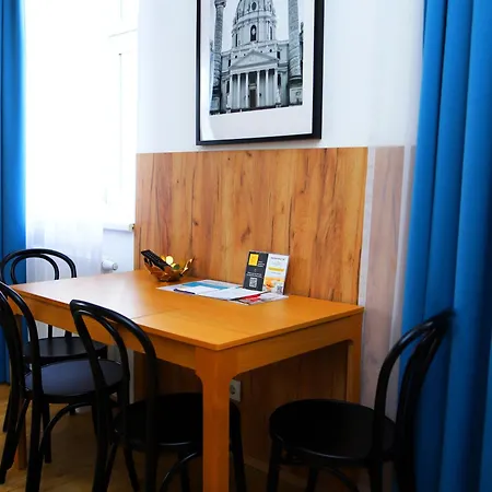 Hotel Jimmys Xxl 4*