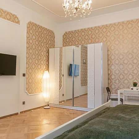 Apartment Very 4br Shared Ideal For Longstays, For 10p