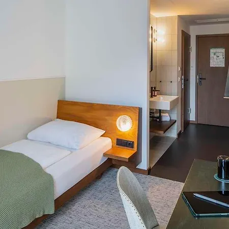 Magdas Hotel *