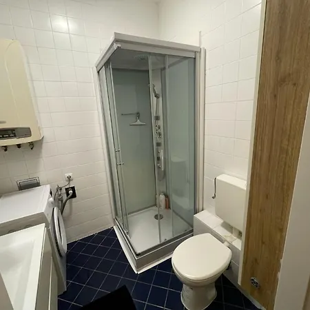 Modernes 60m2 Erdgeschoss Mit Gartenblick - Hundefreundlich Naehe Westbahnhof T5