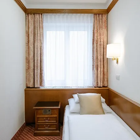 Hotel City Central 4*