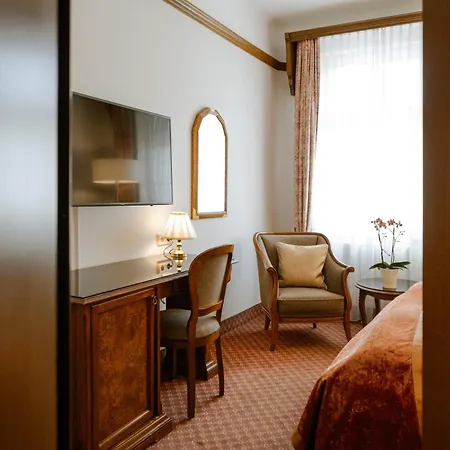 Отель Hotel City Central Вена