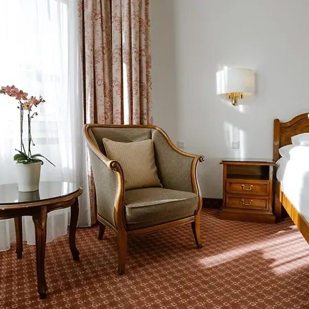 Отель Hotel City Central Вена