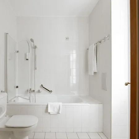 Отель Hotel City Central 4*