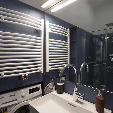 Apartment Charmante Neu Renovierte In Der Naehe Des Stadtzentrums *