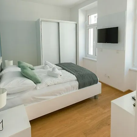 New Design 9 * Vienna