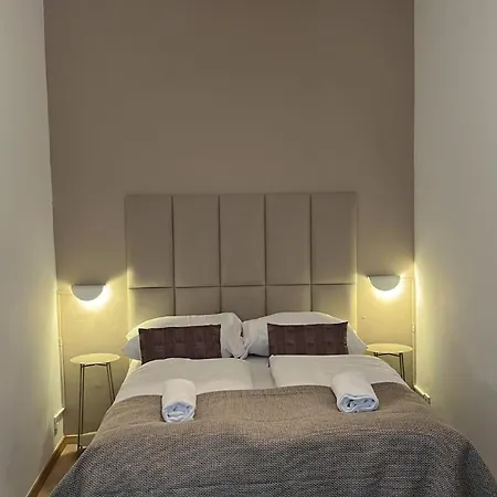Amazing 1br & Lr Apt, Great For Long Term Next To Rennweg Apartment *