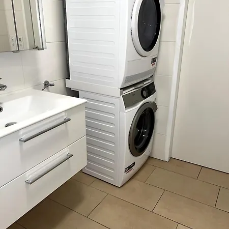 Apartamento Lovely 2-bedroom Close To Airport