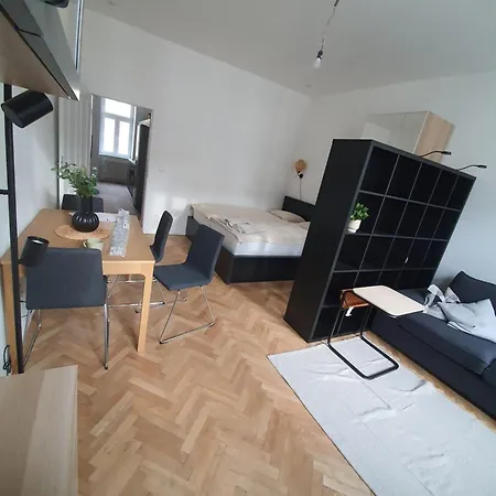 Bright And Quiet Apartments, Just 10 Minutes To U4, U6 And Schoenbrunn Palace Apartment *