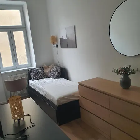 Bright And Quiet Apartments, Just 10 Minutes To U4, U6 And Schoenbrunn Palace *
