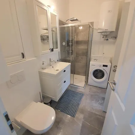 Bright And Quiet Apartments, Just 10 Minutes To U4, U6 And Schoenbrunn Palace * Vienna