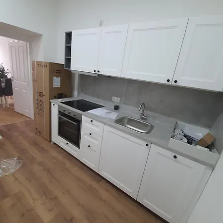 Bright And Quiet Apartments, Just 10 Minutes To U4, U6 And Schoenbrunn Palace *
