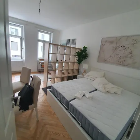 Bright And Quiet Apartments, Just 10 Minutes To U4, U6 And Schoenbrunn Palace *