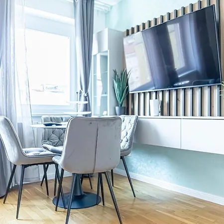 Apartmán Chic 1br & 1lr, Kingbed, Only 9 Min To Center Via Metro Vídeň