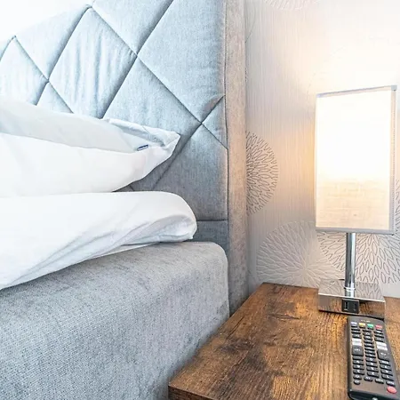 Apartmán Chic 1br & 1lr, Kingbed, Only 9 Min To Center Via Metro
