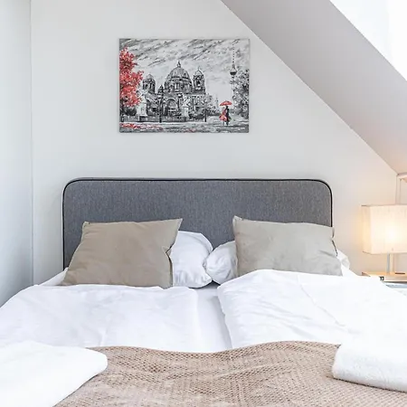 Stunning 12br Shared -floor Perfect For 24 People Group * Wien