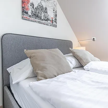Apartment Stunning 12br Shared -floor Perfect For 24 People Group Wien