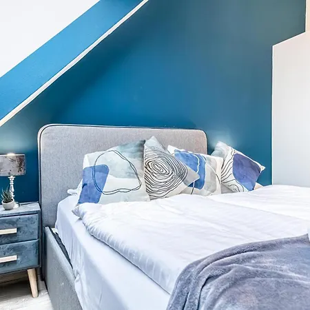 Stunning 12br Shared -floor Perfect For 24 People Group Wien