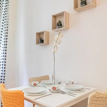 Convenient 1br In The Heart Of *