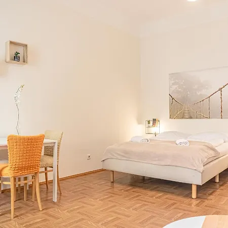 Convenient 1br In The Heart Of Apartment