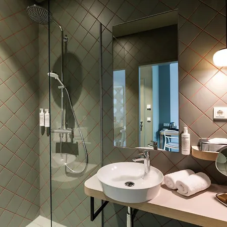 Arcotel Aq Hotel