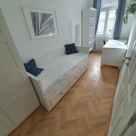 Bright And Quiet Apartments, Just 10 Minutes To U4, U6 And Schoenbrunn Palace Apartment *
