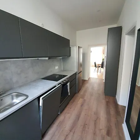 Bright And Quiet Apartments, Just 10 Minutes To U4, U6 And Schoenbrunn Palace