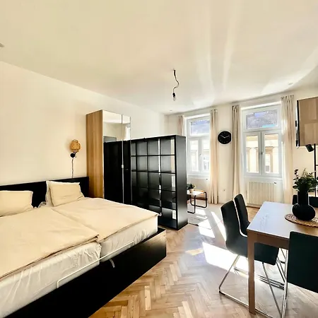 Apartment Bright And Quiet Apartments, Just 10 Minutes To U4, U6 And Schoenbrunn Palace