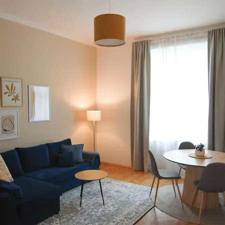 Elegante Altbauwohnung Alles Neu!!