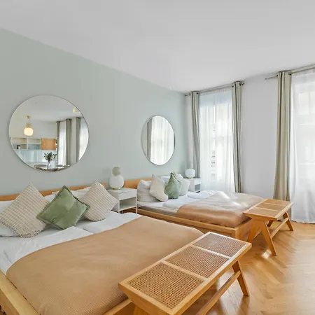 Apartment, Two Metro Stations To Hauptbahnhof *