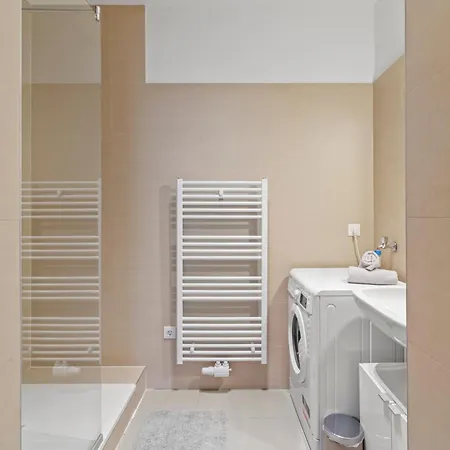 Apartment, Two Metro Stations To Hauptbahnhof Vienna