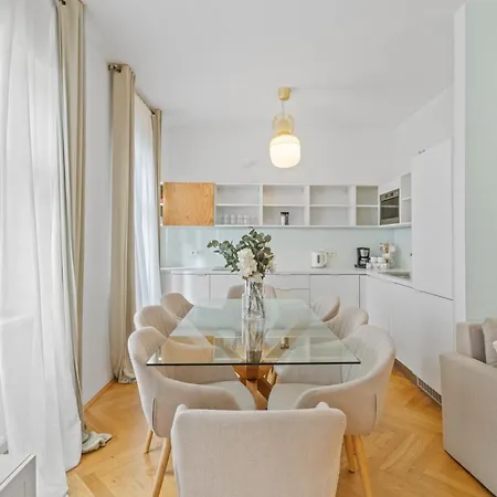 Apartment, Two Metro Stations To Hauptbahnhof * Viena