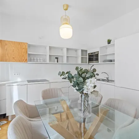 Apartment Apartment, Two Metro Stations To Hauptbahnhof Vienna