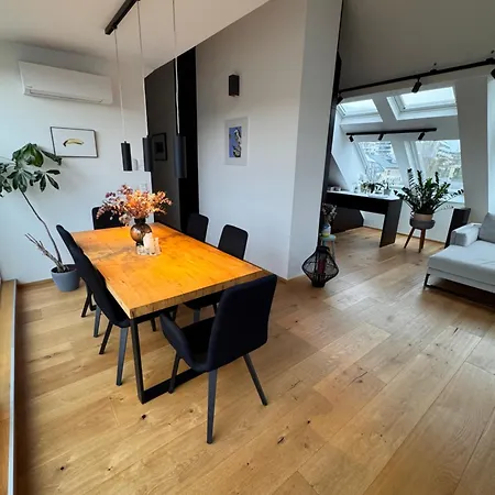 Grosszuegiges Dachterrassen-appartment Mit Klimaanlage Und Wunderbarem Ausblick