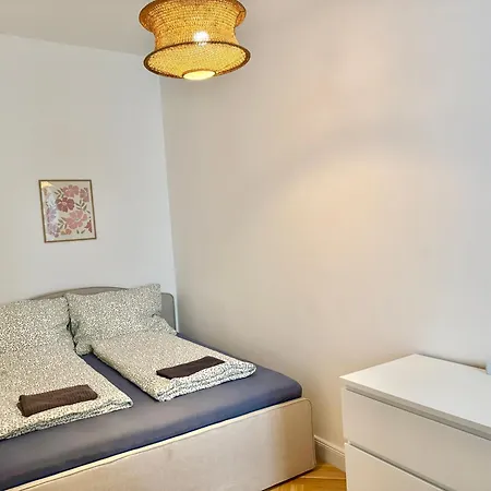 Apartment Renovated With Balcony Vienna