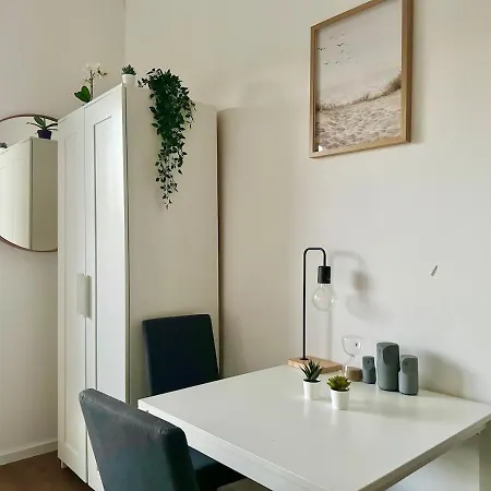 Modern Easy Access With Free Parking