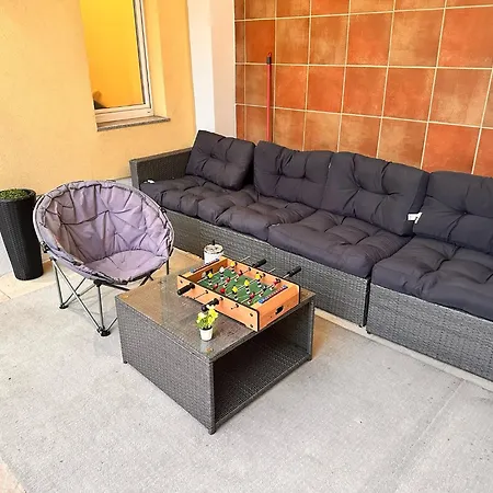 Full Premium - 2 Bedrooms For 5 People - Near Metro Dom wakacyjny *