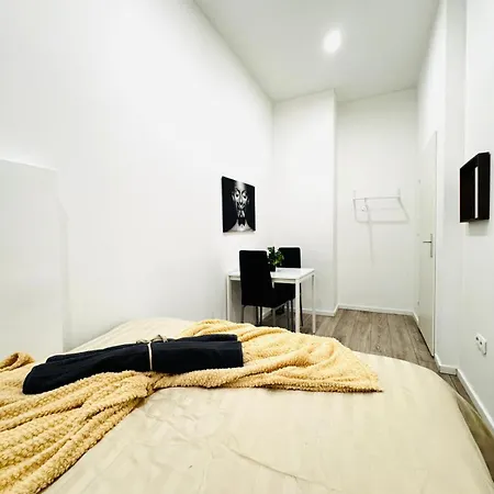 Elegant & 5br Shared In * Vienna