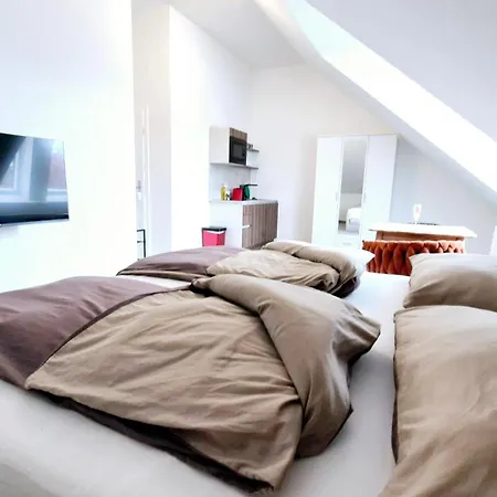 Moderne Mit Klima, Perfekter Anbindung Ins Zentrum Und Kostenlose Parkplaetze! Apartment