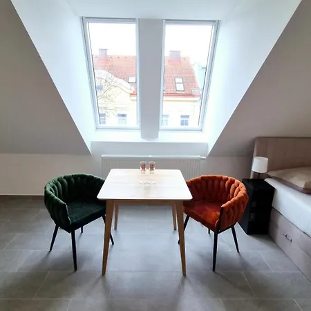 Apartment Moderne Mit Klima, Perfekter Anbindung Ins Zentrum Und Kostenlose Parkplaetze! *