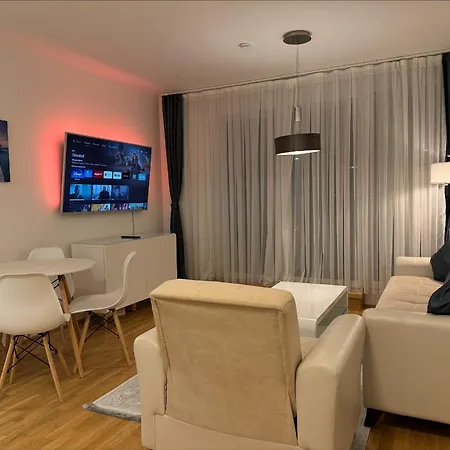 FeelHome Vienna, Subway U1 Kagran/Donauzentrum Apartment