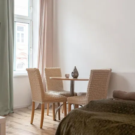 Apartment Charming 2br In The Heart Of