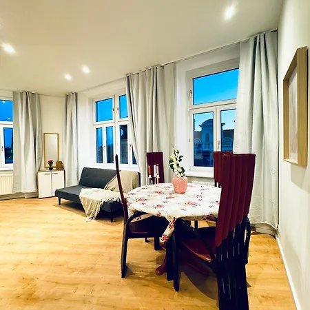 Apartment Comfy & Cozy 4br Shared Next To Kaufpark Alterlaa Vienna