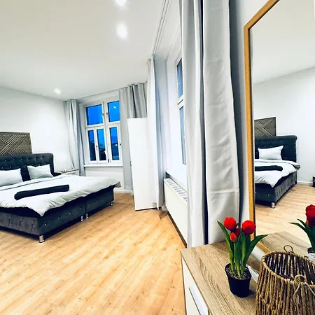Comfy & Cozy 4br Shared Next To Kaufpark Alterlaa Vienna