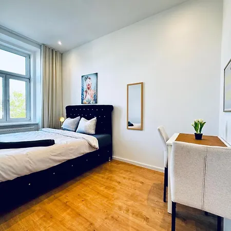 Spacious 3br Shared Near Kaufpark Alterlaa Apartment