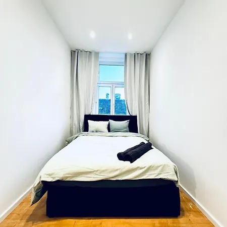 Comfy & Cozy 4br Shared Next To Kaufpark Alterlaa