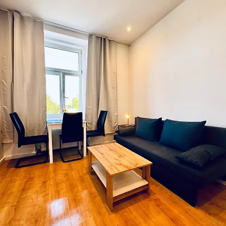 Amazing 3br Apt, Very In *