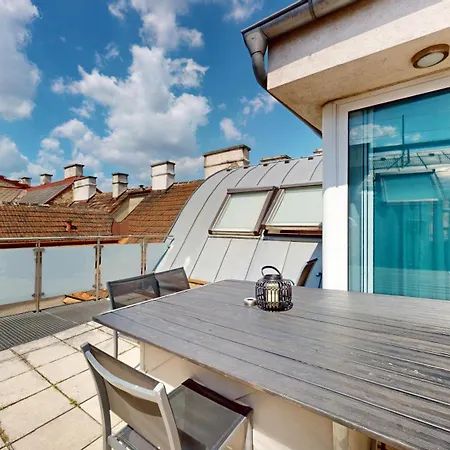 Belvedere Apartment *