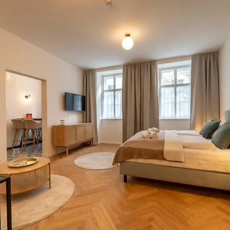 Josef's I Tassilo Apartament *